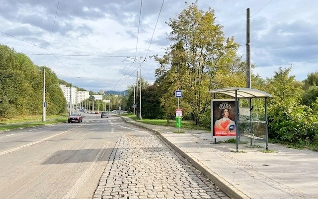 430574