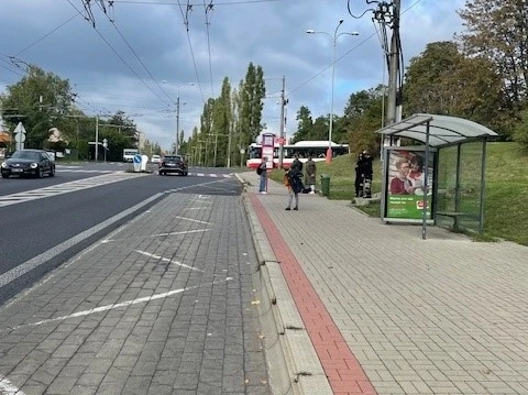 430446