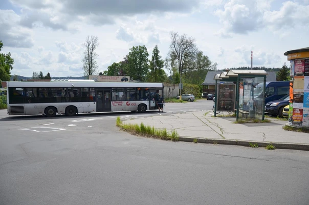 430366