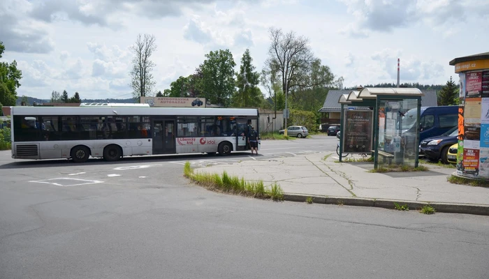 430366