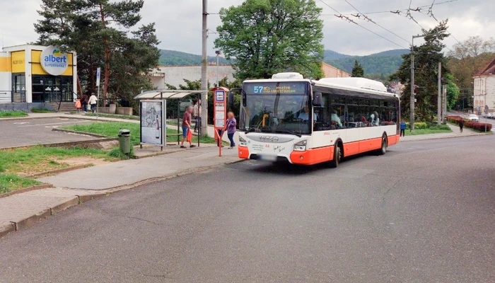 430463