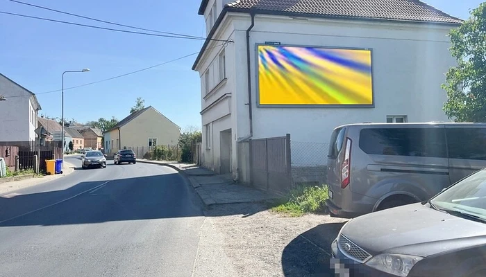 823425
