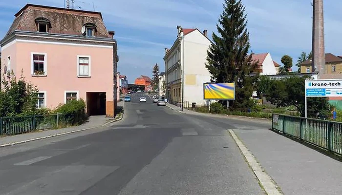 823501