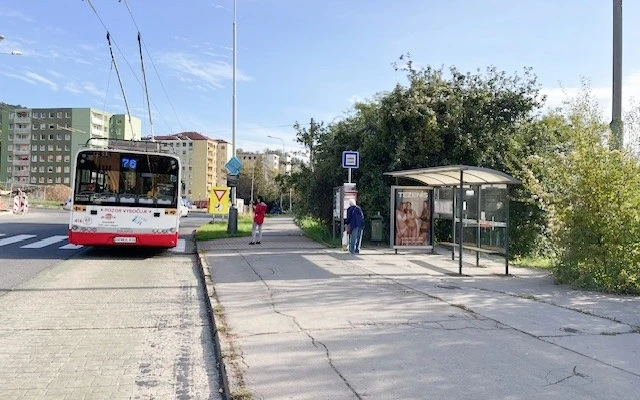 430558
